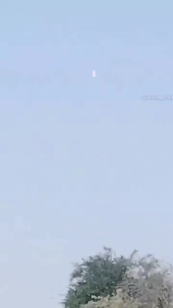 Sudan’s RSF militia shot down Sudan Air Force Il-76 transport plane over Babanusa, West Kordofan, killing all aboard. Debris shows Chinese-made FK-2000 missile was used