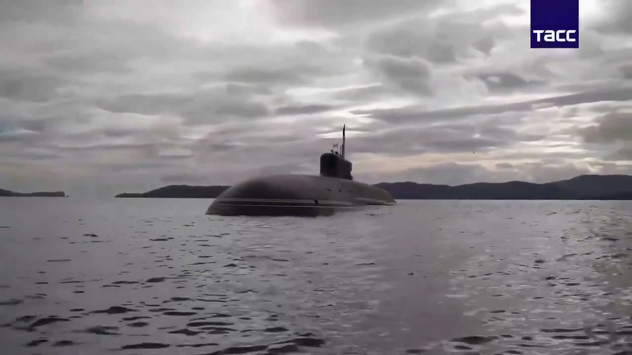 From the waters of the Sea of Okhotsk, the crew of the Borei-A-class SSBN К-553 Generalissimus Suvorov conducted a test launch of the R-30 Bulava SLBM at the Chizha test range in the Arkhangelsk Region. MoD RF(Oct 27-28)